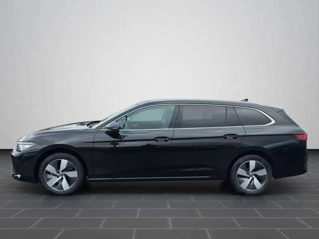 Volkswagen Passat 1.5 eTSI Business DSG Variant