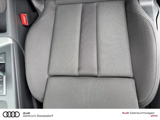 Audi A4 40 TFSI Avant Quattro S-Line