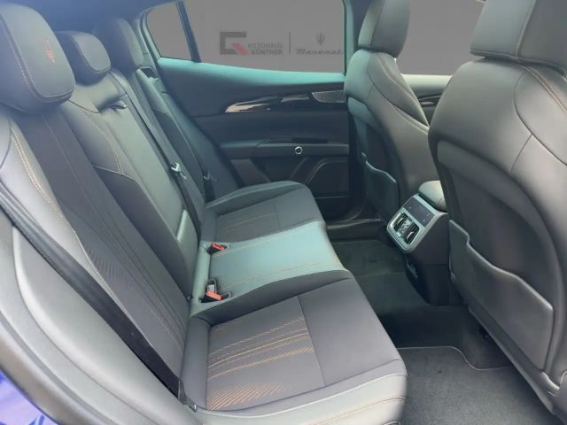 Maserati Grecale Folgore mit 558 PS Allrad 500 KM Reichweite - Mase