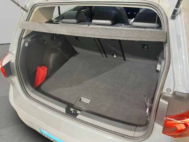 Volkswagen Golf 1.5 TSI Golf VIII