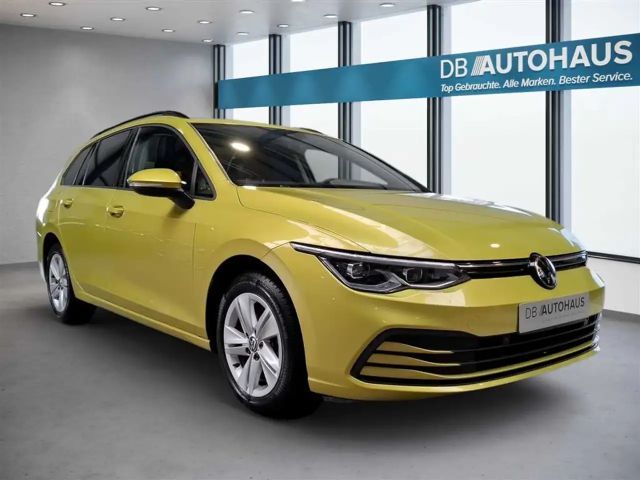 Volkswagen Golf 1.5 eTSI DSG Life