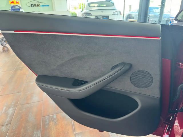 Tesla Model 3 Performance