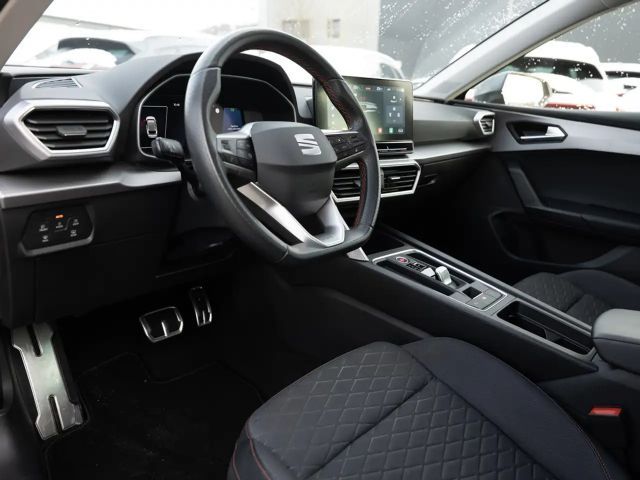 Seat Leon 1.5 eTSI FR-lijn Sportstourer