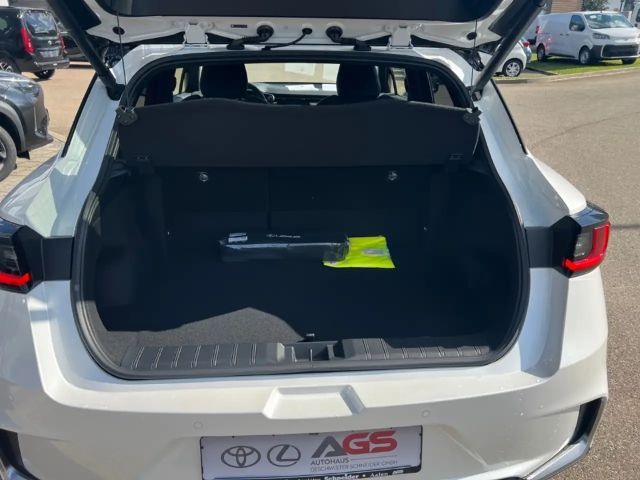 Lexus LBX E-Four Emotion