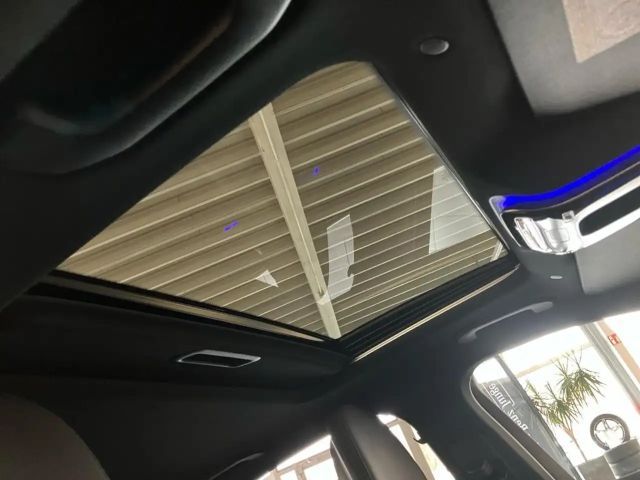 Mercedes-Benz C 180 AVANTGARDE Sedan