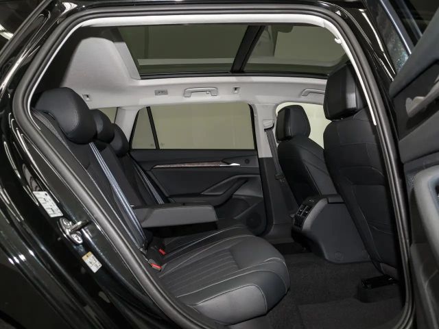 Skoda Superb 2.0 TDI Combi