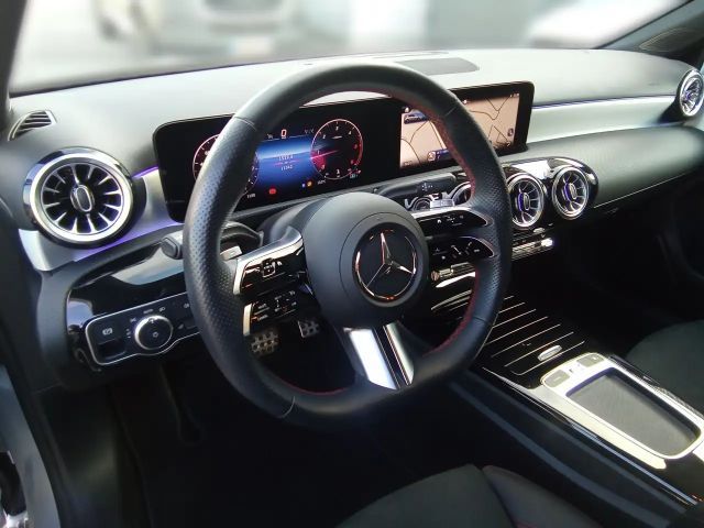 Mercedes-Benz A 180 A 180 d AMG Line Hatchback