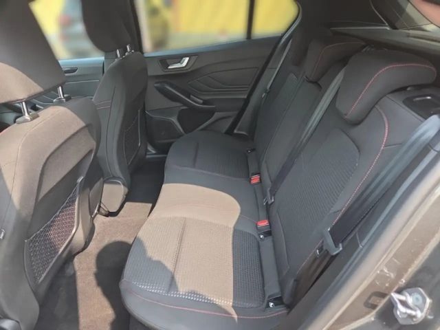 Ford Focus EcoBoost ST Line