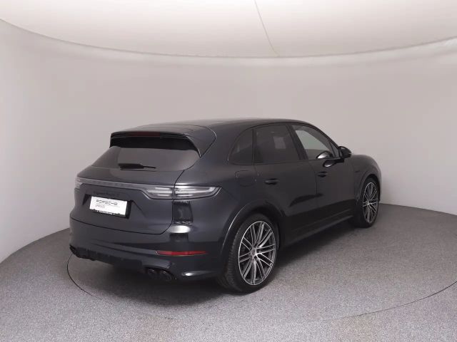 Porsche Cayenne E-Hybrid S Turbo