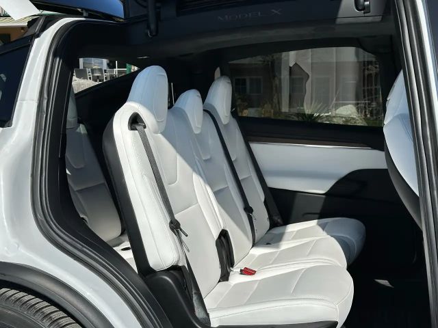 Tesla Model X LongRange neues Model 7 Sitze 22 Zoll AHK