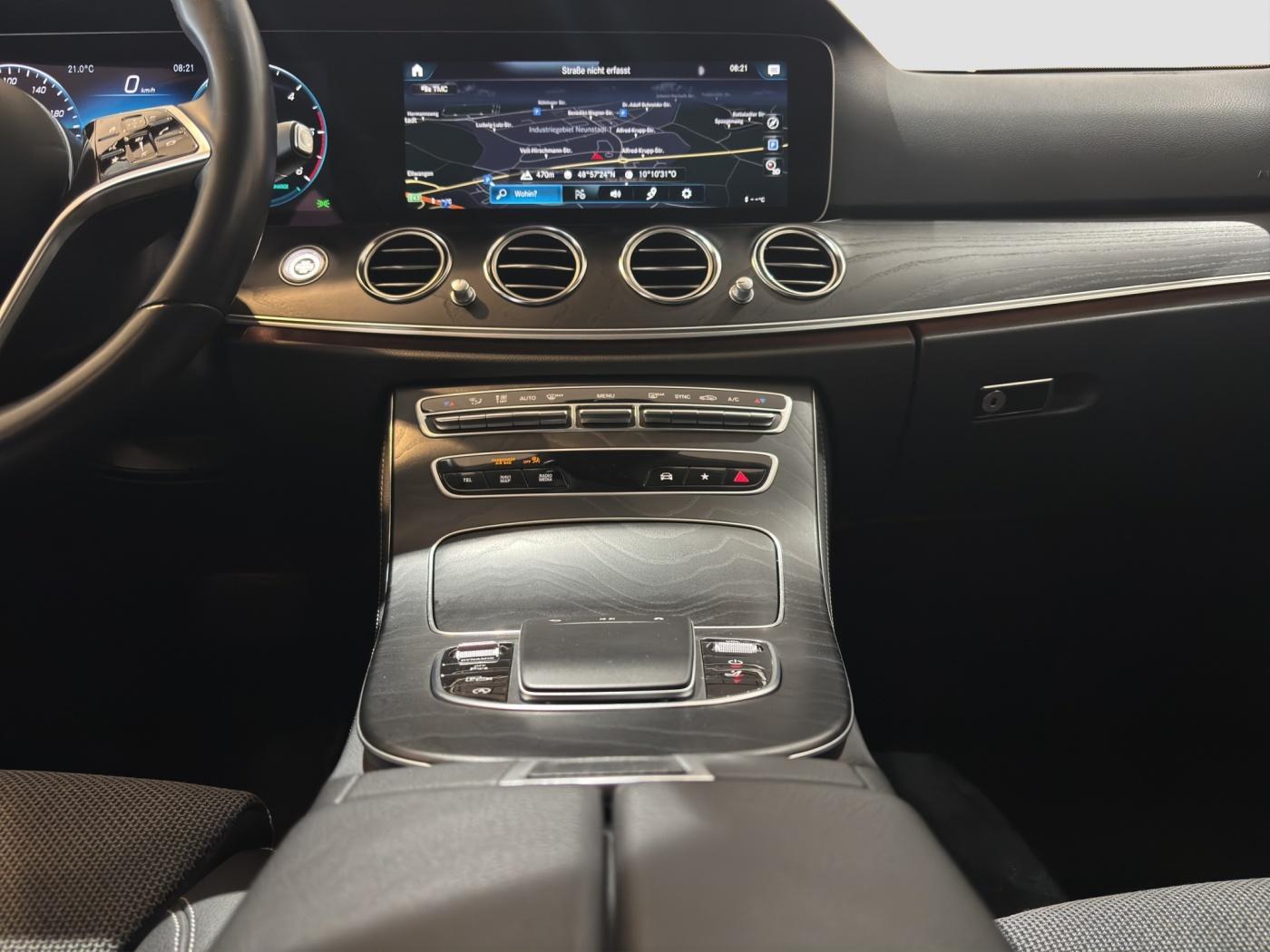 Mercedes-Benz E 220 AVANTGARDE E 220 d Estate