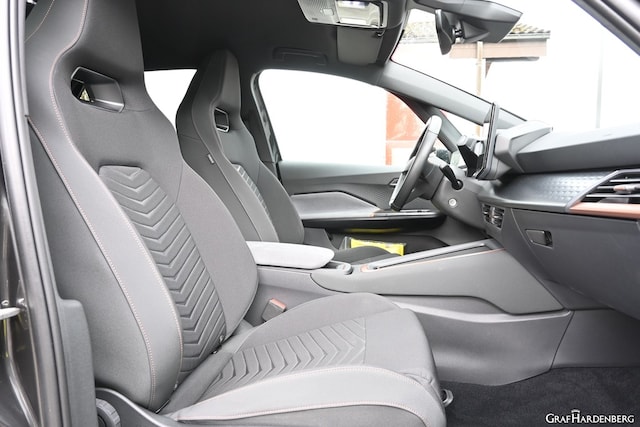 Cupra Born Born HUD LED PDC Kamera ACC