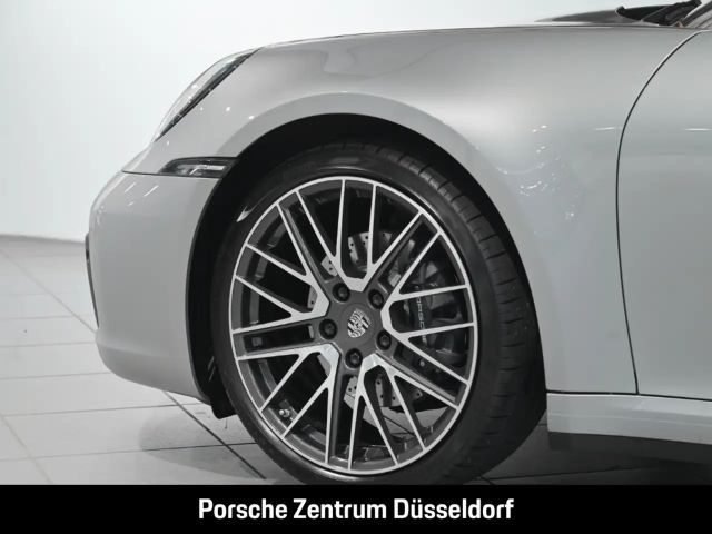 Porsche 992 Cabrio Carrera