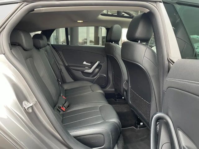 Mercedes-Benz CLA 200 CLA 200 d Shooting Brake