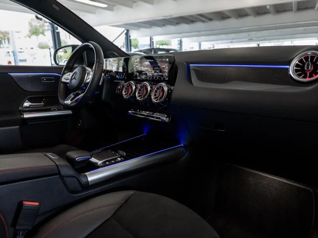 Mercedes-Benz GLA 200 AMG Line