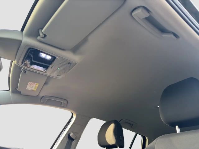 Volkswagen Golf 1.5 TSI DSG Variant