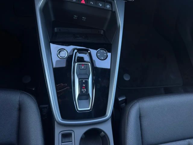 Audi A3 30 TFSI Sedan