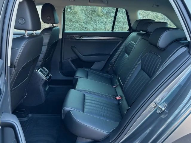 Skoda Superb 2.0 TDI 4x4 Combi Style Style