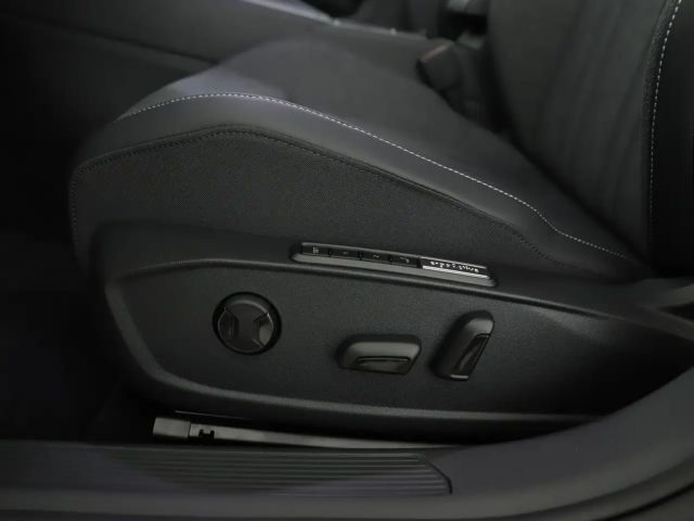 Volkswagen Golf Business DSG Variant