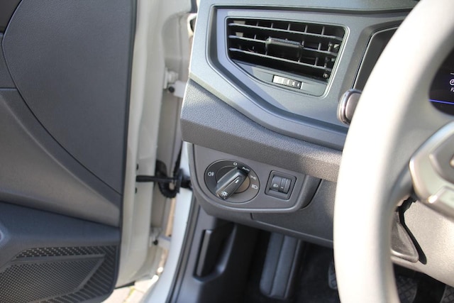 Volkswagen Polo Polo 1.0     Polo BT059 MPIM5F