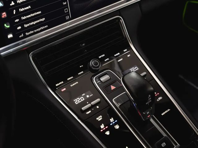 Porsche Panamera 4 E-Hybrid