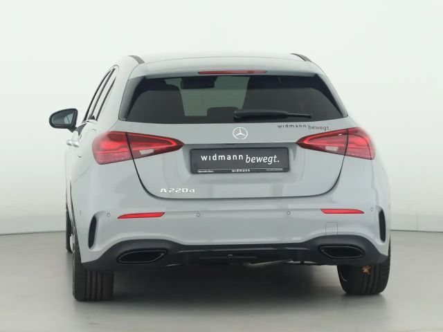 Mercedes-Benz A 220 A 220 d