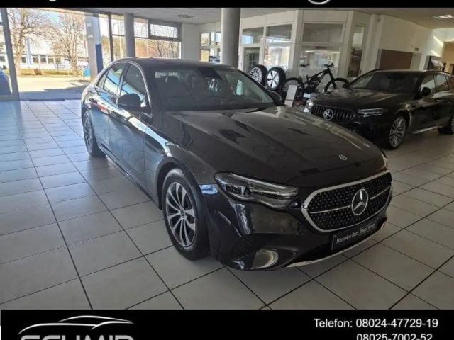Mercedes-Benz E 220 AVANTGARDE E 220 d Sedan
