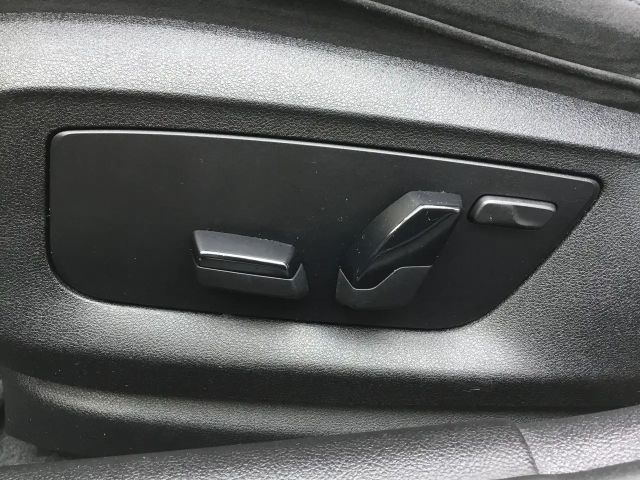 BMW 530 530e M-Sport Sedan