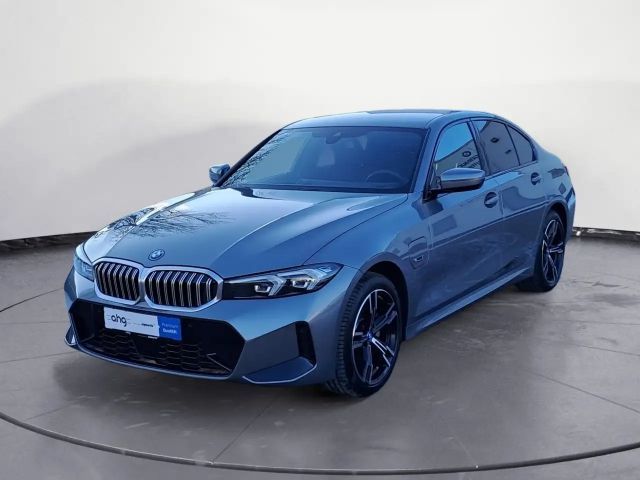 BMW 320 320e M-Sport Sedan