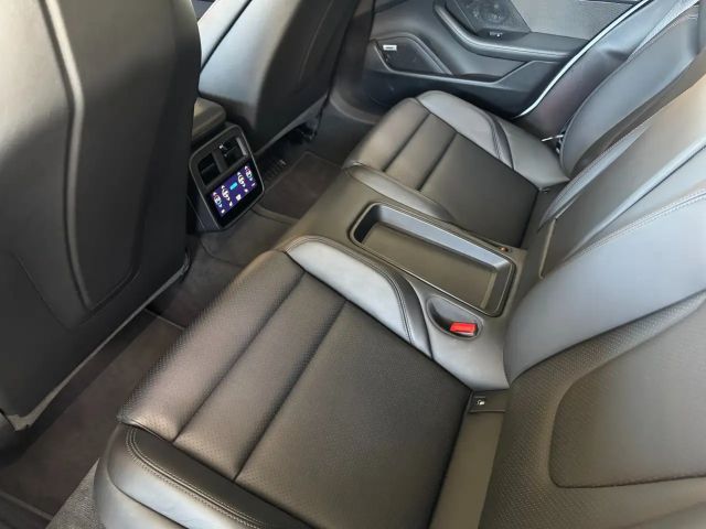 Porsche Taycan S Turbo