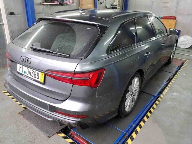 Audi S6 Avant Quattro