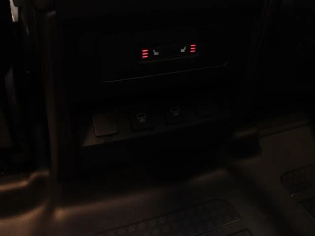 Land Rover Defender 110 D300 Dynamic SE