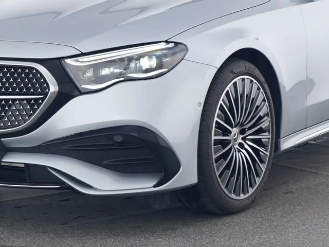Mercedes-Benz E 220 AMG Line E 220 d Sedan