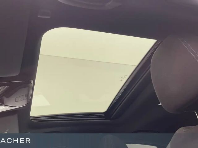 BMW 320 320i M-Sport Sedan