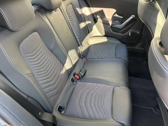 Mercedes-Benz A 180 A 180 (177.084)