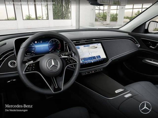 Mercedes-Benz E 200 AVANTGARDE Sedan