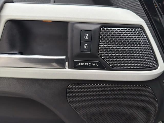 Land Rover Defender 110 Dynamic SE