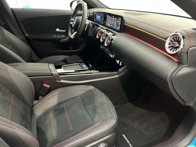 Mercedes-Benz CLA 220 4MATIC Coupé