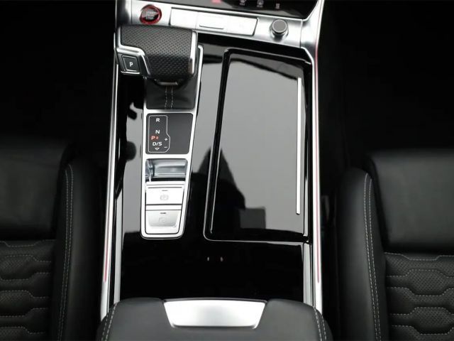 Audi RS6 Avant Quattro S-Tronic