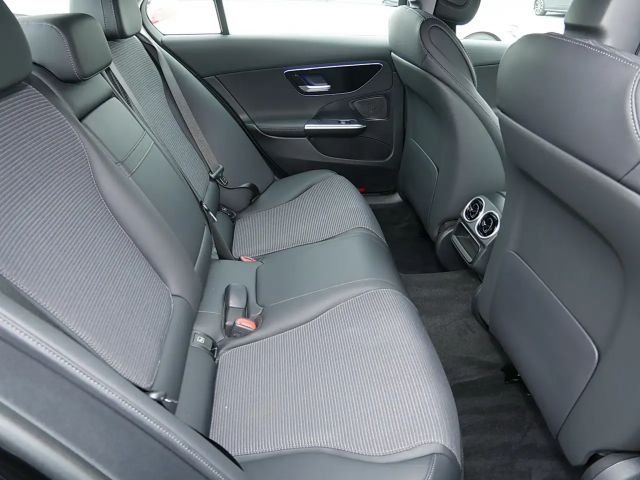 Mercedes-Benz C 200 AVANTGARDE C 200 d Sedan