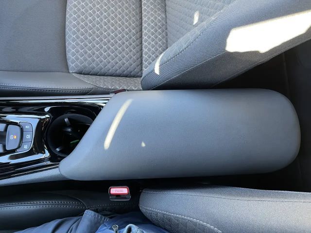 Toyota C-HR Active Hybride