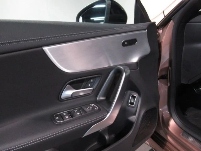 Mercedes-Benz CLA 200 AMG Line Coupé