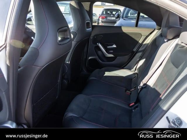 Mercedes-Benz CLA 200 AMG Line Coupé