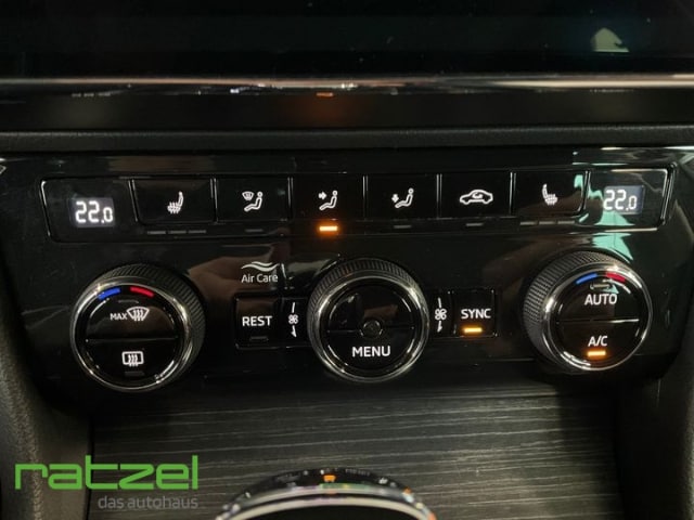 Skoda Superb 2.0 TDI Combi Style Style