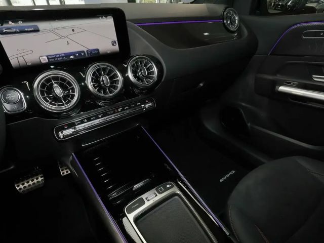 Mercedes-Benz B 200 AMG Line