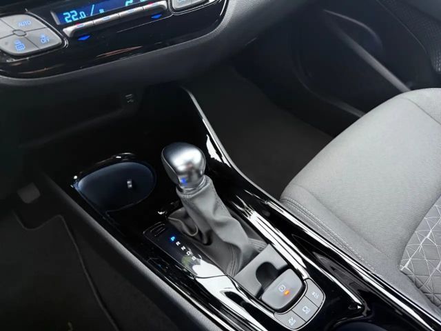 Toyota C-HR Hybride Team D