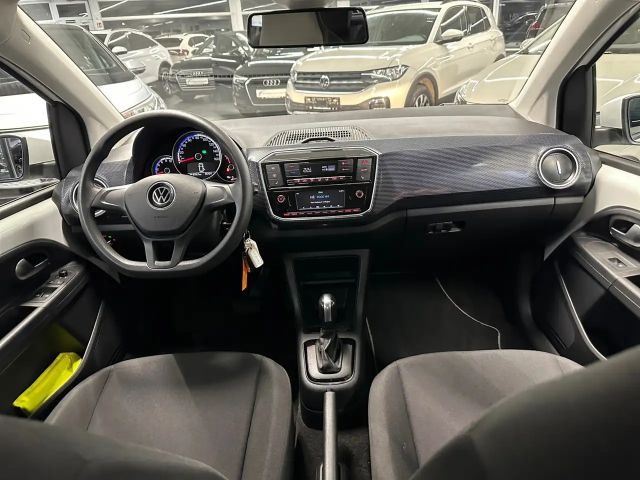 Volkswagen up! Move Move up!