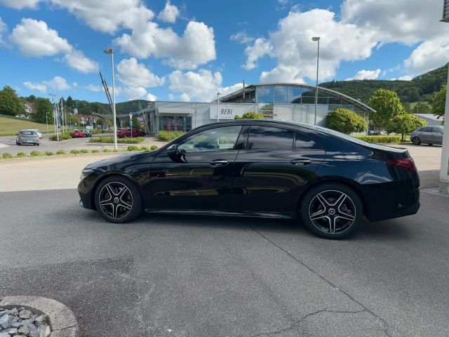 Mercedes-Benz CLA 200 AMG Line Coupé