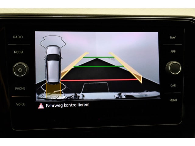 Volkswagen Passat 2.0 TDI Business DSG Variant