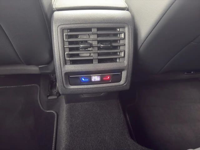 Volkswagen Golf 1.5 TSI Golf VIII